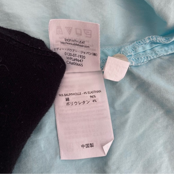 Eddie Bauer Large Light Blue Button Up Shirt with Buttoned Cuffs - Picture 6 of 7